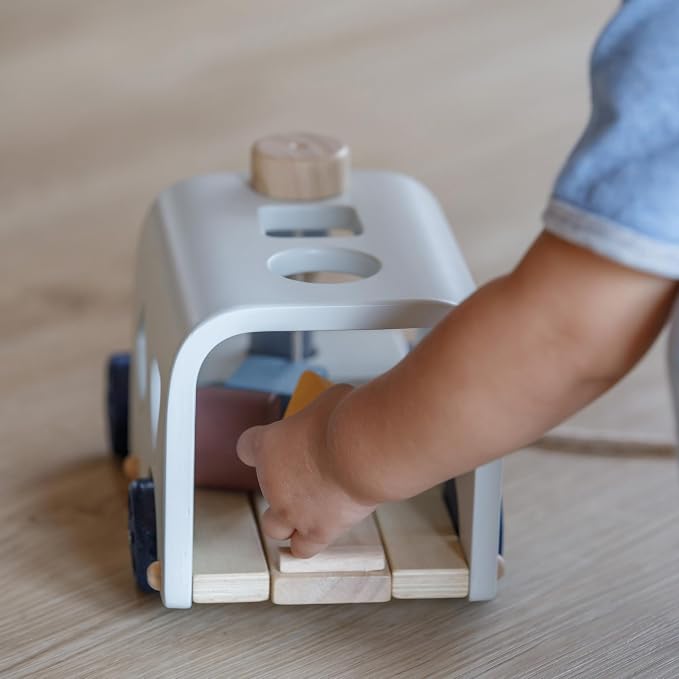 PlanToys® Wooden Shape Sorting Bus Toy for Kids Ages 3+ | Montessori Pull Along & Colour Learning Activity for Sorting, Coordination & Fine Motor Skills | Eco-Friendly Educational Playset