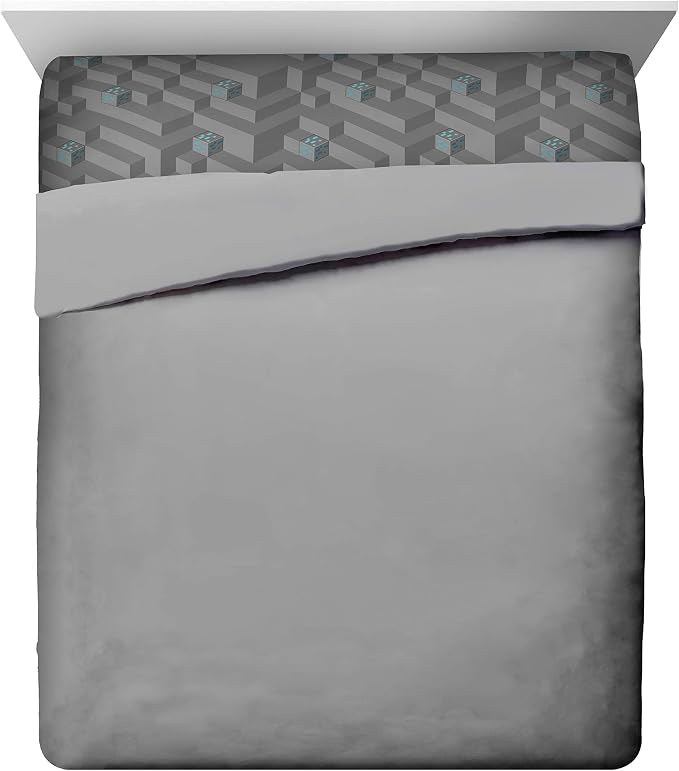 Jay Franco Minecraft Daytime 7 Piece Queen Bed Set - Includes Comforter & Sheet Set - Bedding Features Alex and Steve - Super Soft Fade Resistant Microfiber - (Official Minecraft Product)