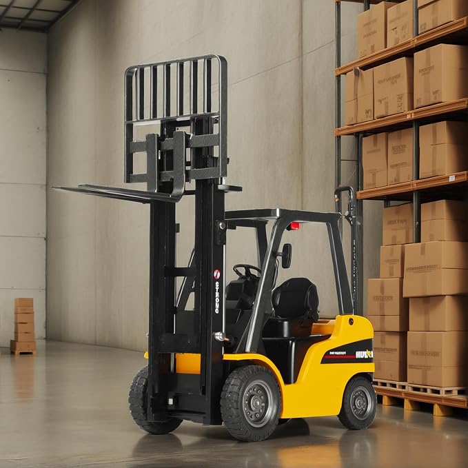 Liftable Forklift Toy, All Metal Die-cast Construction Fork Truck with Articulating Arm, Movable Forks - Scale Mini Vehicle Model for Kids Adult Collection & Desk Decoration- Yellow