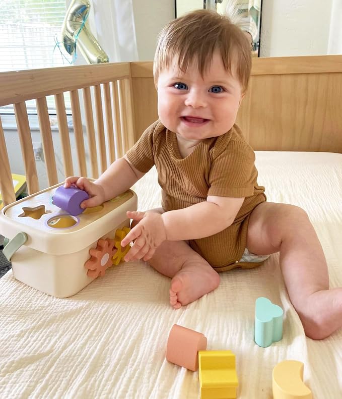 Pearhead Shape Sorter Toy – FSC-Certified Bucket with Carry Handle, 6 Colorful Wooden Blocks, Montessori Fine Motor & Color Recognition, Gender-Neutral Newborn Gift, 1 2 3 Year Old