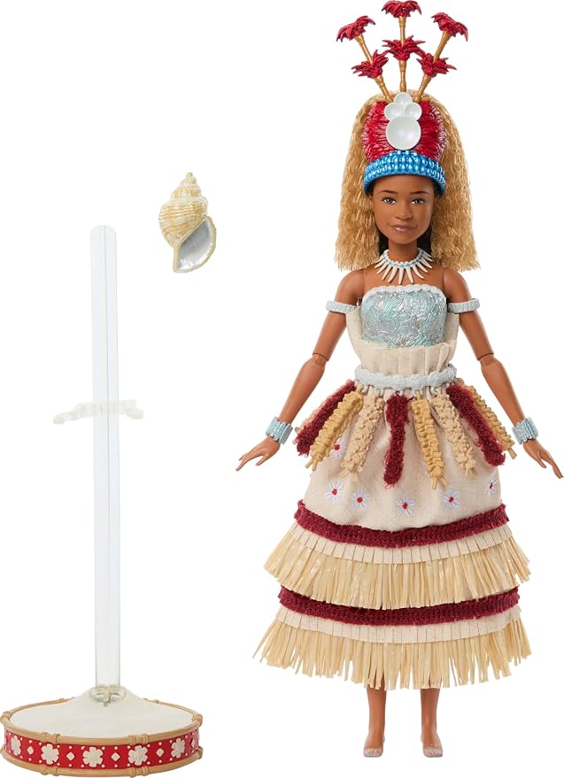 Mattel Disney Collector Moana Collectible Fashion Doll in Ceremonial Look w/Shell Accessory, for Kids & Collectors, Inspired by Live Action Movie