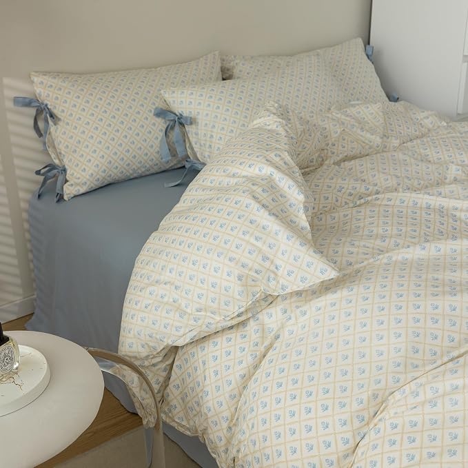 Blue Floral Comforter Queen Comforter Set Cute Blue Flower Bedding Comforter Set for Kids Girls Chic Floral Cottagecore Bedding Set Vintage Botanical Comforter with 2 Bowknot Bow Tie Pillowcases