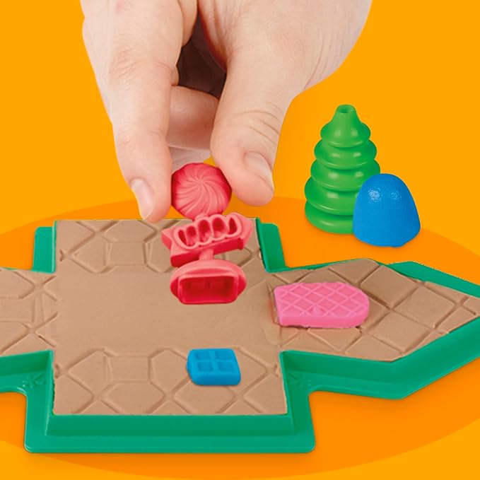 Play-Doh Builder Mini Gingerbread House, Arts & Crafts Toy Building Kit, Multi-Season Set with 8 Play-Doh Cans for Kids Ages 5+ (Amazon Exclusive)