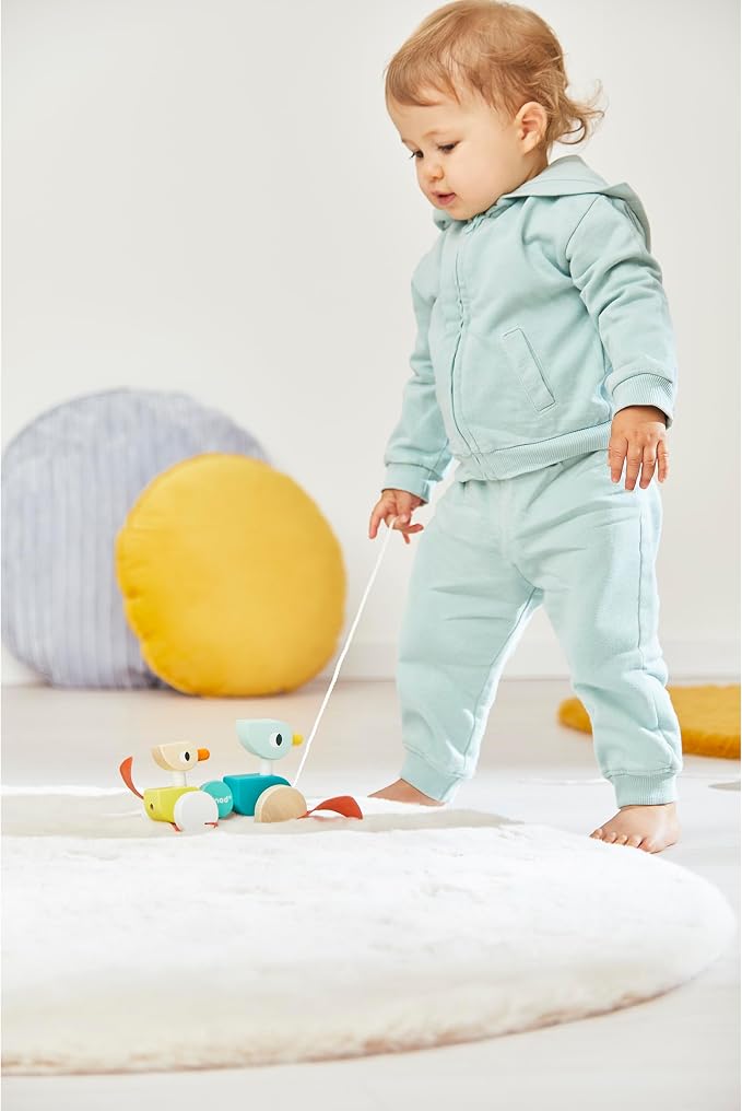 Janod Zigolos Pull Along Duck Family Early Learning and Motor Skills Toy with Flapping Feet Made of Beech and Cherry Wood for Ages 12 Months