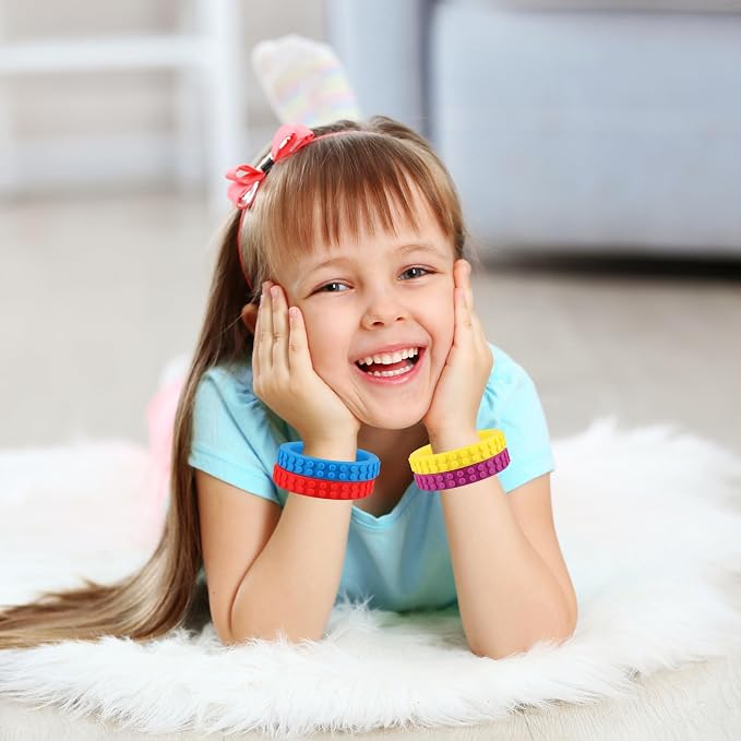 Chew Bracelets for Sensory Kids, Silicone Chew Bracelet, Oral Motor Chewy Teether Bracelet for Chewers with Autism, ADHD, SPD, or Biting Needs, 4 Colors