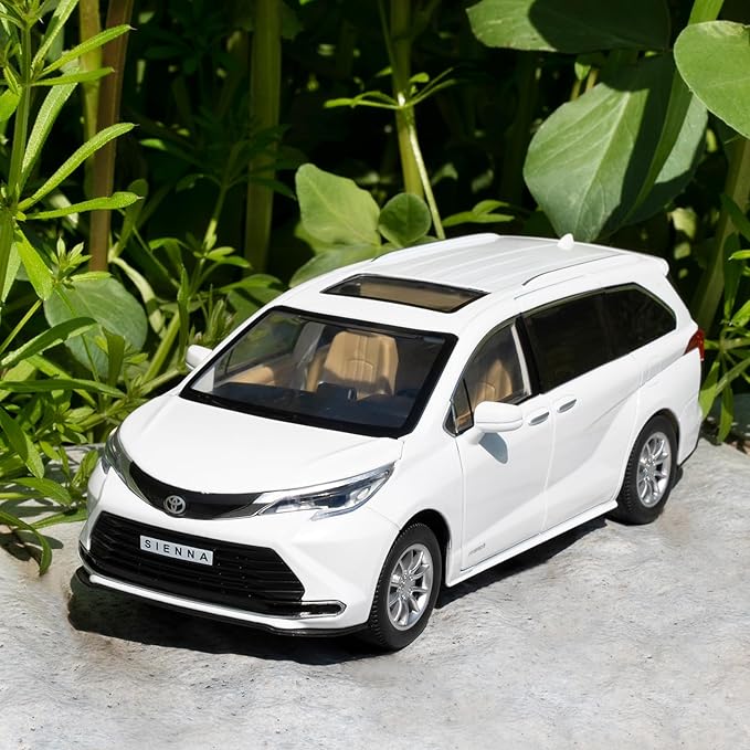BDTCTK 1:24 Sienna MPV Car Model, Pull Back Diecast Toy Car with Sounds＆Lights for Kids Boys Girls and Adults, Gift White.