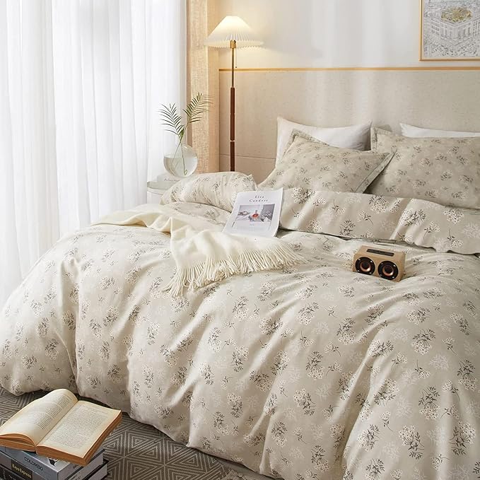 LifeTB Vintage Boho Floral Comforter Set Queen Soft Fluffy Beige Floral Bedding Comforter Set 1 Queen Comforter with 2 Pillowcases Garden Style Vintage Flower Botanical Comforter Set for All Seasons