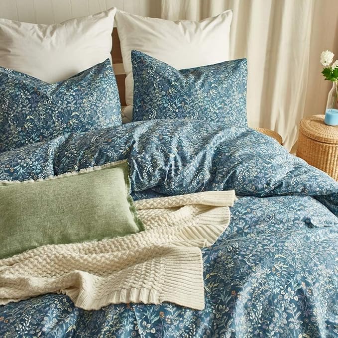 Blue Flower Comforter Full Size Comforter Set Vintage Style Floral Comforter Set for Girls Boys Garden Floral Pattern Bedding Comforter with 2 Pillowcases All Seasons Fluffy Bedding Set Full Size