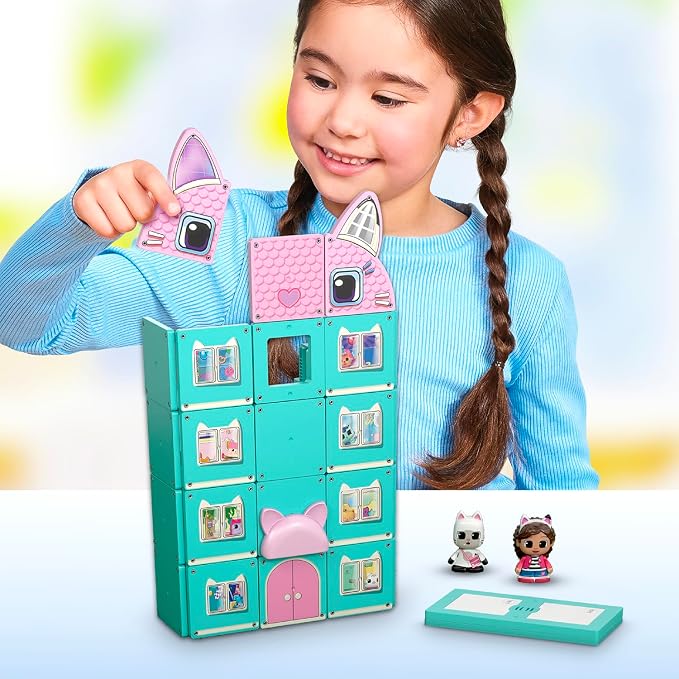 Tile Town Gabby’s Dollhouse 35-Piece Magnetic Tile Playset, Interactive STEM Magnetic Tiles Toys, Includes Gabby & Pandy Paws Figures, Action Tiles