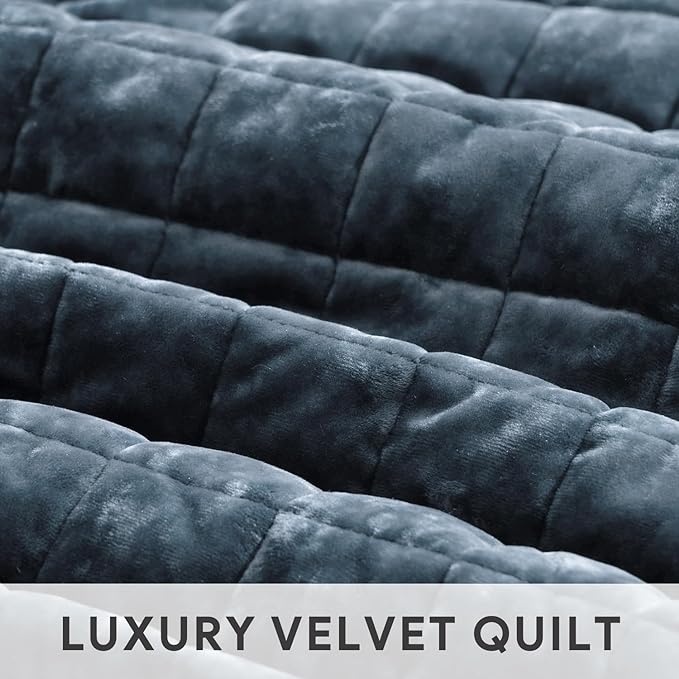 RECYCO Luxury Velvet Quilt Set, California King 118'' x 106'' Oversized Bedspread, Ultra Soft Velvet Comforter, Lightweight Box Stitch Bedding Sets for All Season, with 2 Shams, Stormy Blue