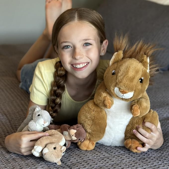 MaoGoLan 4Pcs Squirrel Plush Toys with 3 Baby Squirrels, Realistic Mother Squirrel Stuffed Animal Set, Soft Brown Woodland Animal Plushie Gift for Kids, Girls, Boys & Forest Animal Lovers