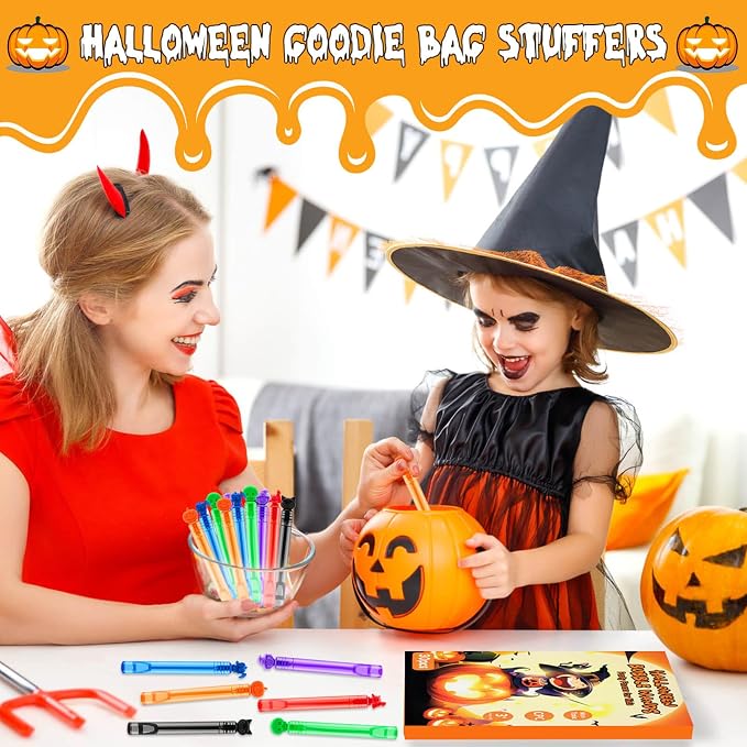 Halloween Party Favors Mini Bubble Wands 30PCS Halloween Goodie Bag Stuffers Treat Bag Fillers for Kids Halloween Bubbles No Candy Trick or Treat Toys Classroom Prizes Outdoor Gifts for Boys Girls