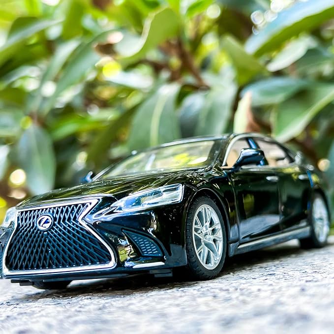 BDTCTK 1/32 Compatible for Lexus Ls500h Model Car, Zinc Alloy Pull Back Toy car with Sound and Light for Kids Boy Girl Gift(Black)