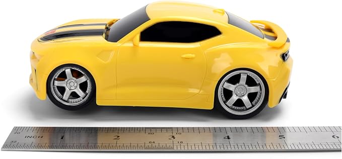 Jada Toys 1:32 RC Transformers Bumblebee Camaro – Simple Function Remote Control Car for Kids with 5.5" Body and Autobot Styling – No Figure Included