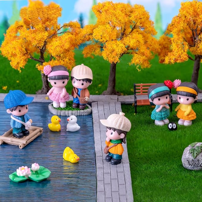 8Pcs Mini Boy and Girl Statue Dollhouse People Figures Set Resin Cake Toppers for DIY Birthday Party Gift Fairy Garden Micro Landscape Home Office Desktop Ornaments