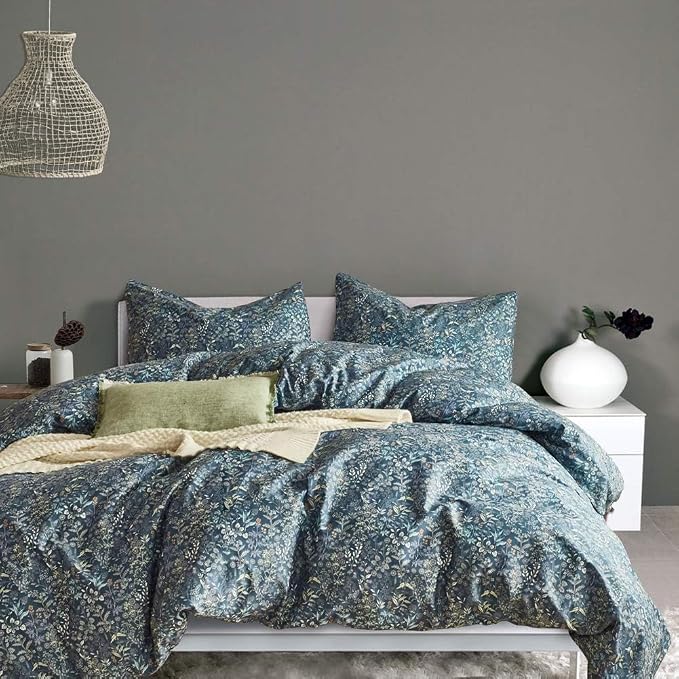 Blue Flower Comforter Full Size Comforter Set Vintage Style Floral Comforter Set for Girls Boys Garden Floral Pattern Bedding Comforter with 2 Pillowcases All Seasons Fluffy Bedding Set Full Size