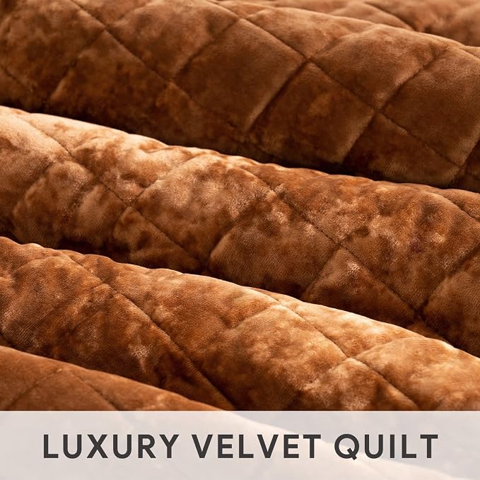 RECYCO Luxury Velvet Quilt Set Full Queen Size Bedding Sets, Ultra Soft Velvet Comforter Set, Lightweight Oversized Bedspread Quilted Coverlet for All Season, with 2 Pillow Shams, Rusty Burnt Orange