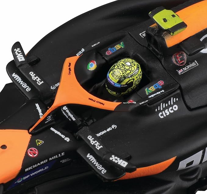 Bburago 1:43 Scale 2024 Race McLaren MCL38 Die-Cast Formula Vehicle with Helmet, Norris #4