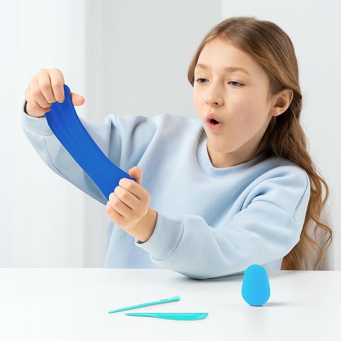 HEY CLAY Bluey & Friends - Air-Drying Clay for Kids - Arts and Crafts Creative Modeling Clay Kit Children Ages 4-8 (Lucky)