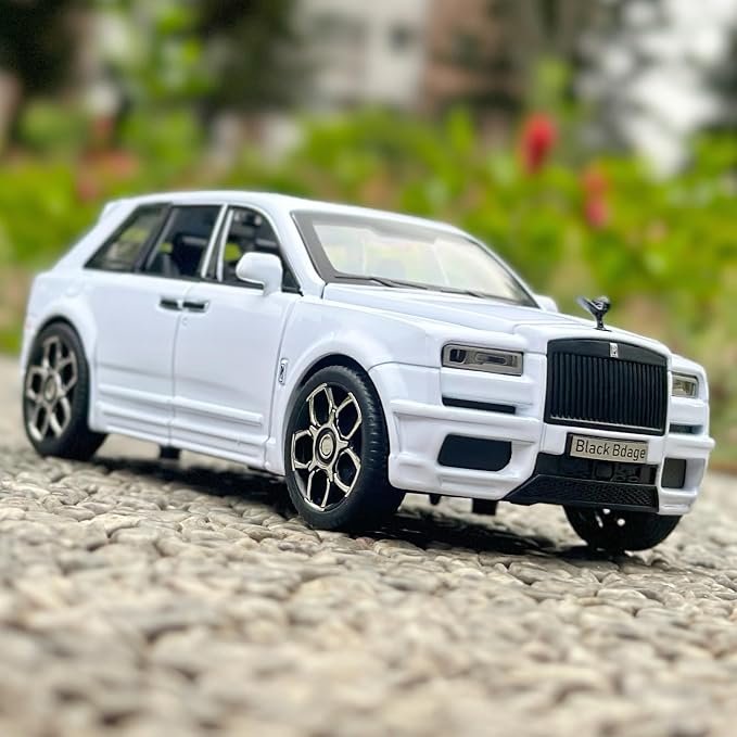 OANMYJJO Collectibles Exquisite Car Model 1:32 Rolls-Royce Cullinan Die Cast Metal Model Cars,Pull Back Toy Cars with Light and Sound,Cars Toys Gifts for Age 3+ Year Old Boys（White）