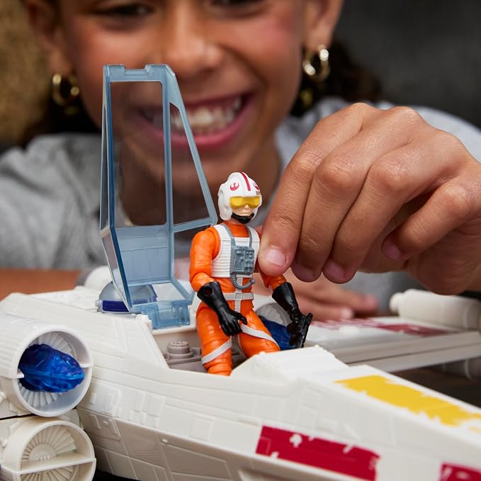 STAR WARS Epic World of Action Luke Skywalker's Force Strike X-Wing, 4-Inch Scale Action Figure & Vehicle, Toys for Boys & Girls Ages 4+ | 4-Inch Scale Action Figure & Vehicle, Toys for Boys & Girls Ages 4+