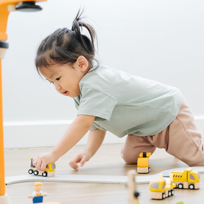 PlanToys® Highway Maintenance Wooden Montessori Vehicle and Imaginative Play Set | Creativity, Language and Social Skill Building Activity | Eco Friendly Construction Truck Set