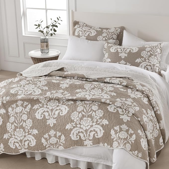 Queen Size Quilt Set- 100% Cotton Quilt Set, Floral Pattern Bedspread Set Queen Size,Farmhouse Lightweight Reversible Quilt Set, Quilt Bedding Set for All Season,3-Piece,Warm Taupe & White
