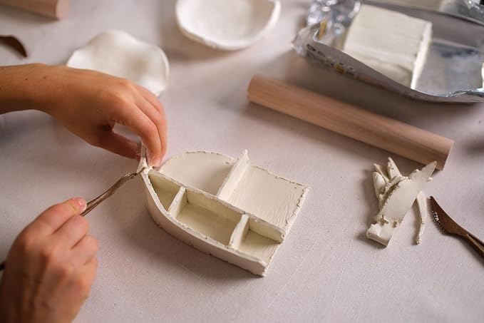 Jovi - Complete Air Dry Clay Set - 5 White and 2 Terracotta 1.1 lb Bars + 20 Sculpting Tools - Plastic Container - Easy to Store and Carry - Pottery Supplies