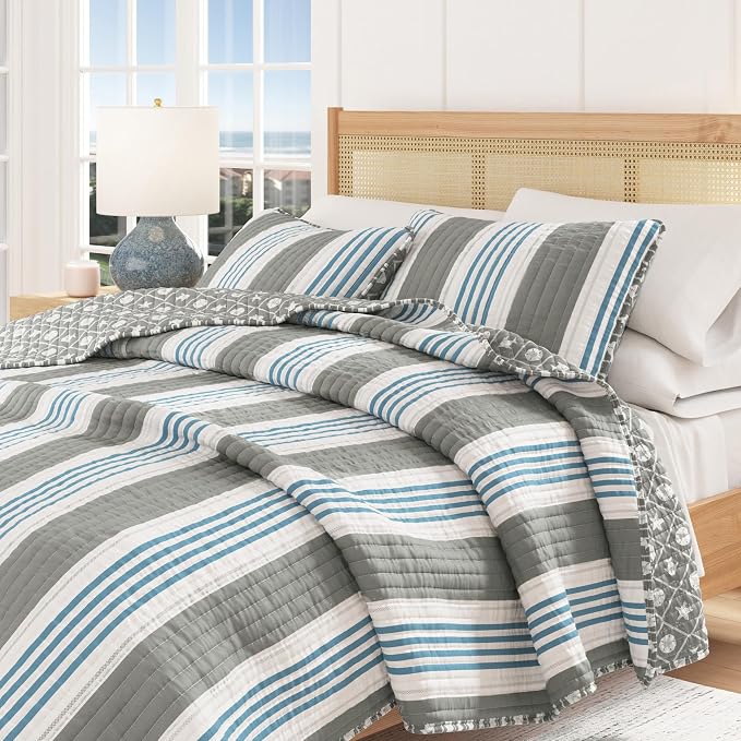Great Bay Home Coastal Quilt Set - 2-Piece Twin/Twin XL Size Stripe Bedding Set - Lightweight, All-Season, Reversible Bedspread (Coastal Stripe)