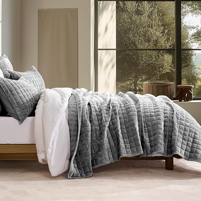 RECYCO Luxury Velvet Quilt Twin/Twin XL Size Bedding Set, Ultra Soft Velvet Comforter Set, Lightweight Quilted Channel Box Stitch Oversized Bedspread Coverlet for All Season, w/ 1 Sham, Charcoal Gray