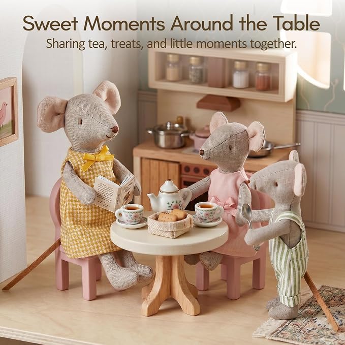 Giant bean Mouse Toys for Kids, 4 PCS Hand Made Mouse Family Dolls with Removable Clothes, Suitable for Infants, Boys and Girls, Dollhouse People