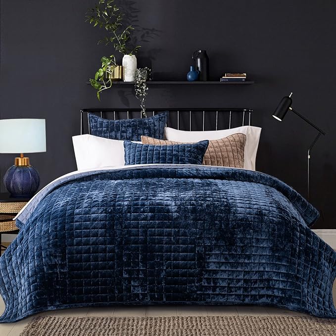 RECYCO Luxury Velvet Quilt Set Twin/Twin XL Size, Lightweight Velvet Comforter Set, Oversized Bedspread Coverlet Quilted Bedding Set, with 1 Matching Pillow Sham, for All Season, Navy Blue