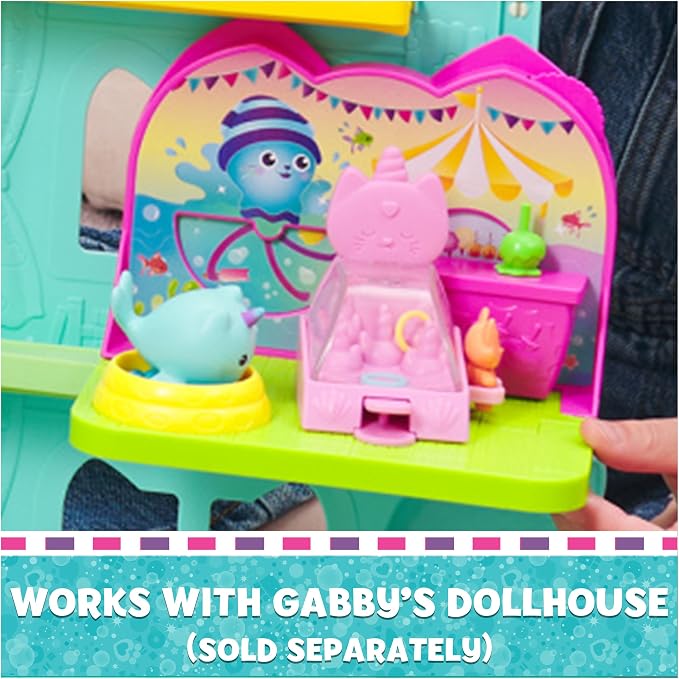 Spin Master Gabby's Dollhouse Kitty Narwhal’s Carnival Room, with Toy Figure, Surprise Toys and Dollhouse Furniture, Kids Toys for Girls & Boys 3+