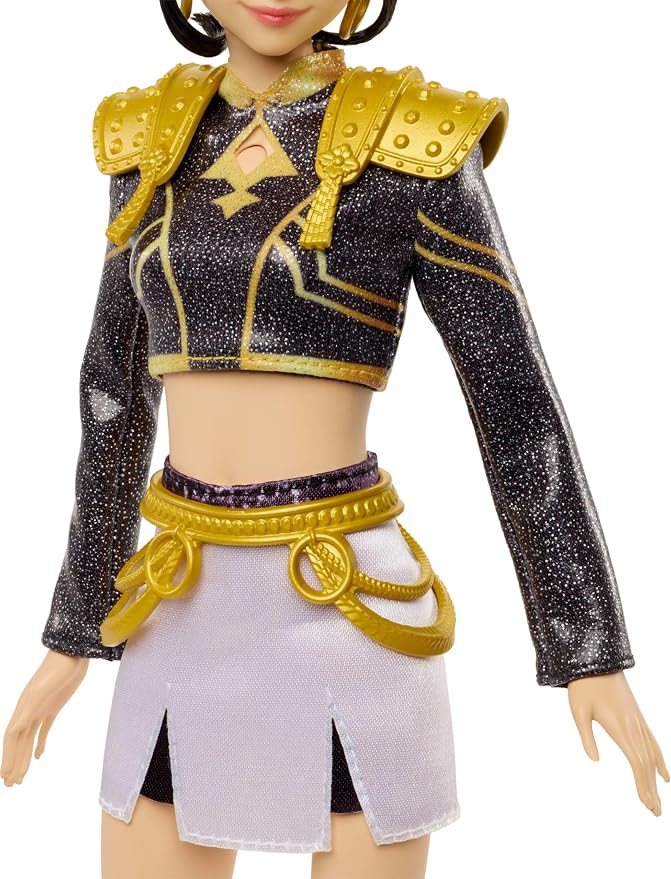 Mattel Kpop Demon Hunters HUNTR/X Zoey “Golden” Singing Doll in Removable Signature Outfit & 5 Posable Joints, Inspired by the Movie