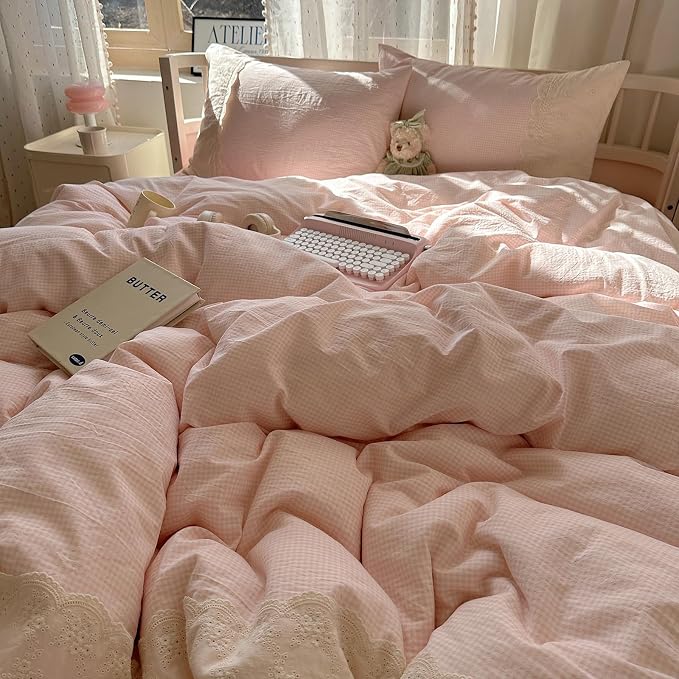 LifeTB Pink Gingham Comforter Set Queen 3 Pieces Princess Lace Bedding Set Vintage Plaid Checkered Comforter with 2 Lace Pillowcases Soft Breathable Pink Grid Comforter Set for Girls Teens Women
