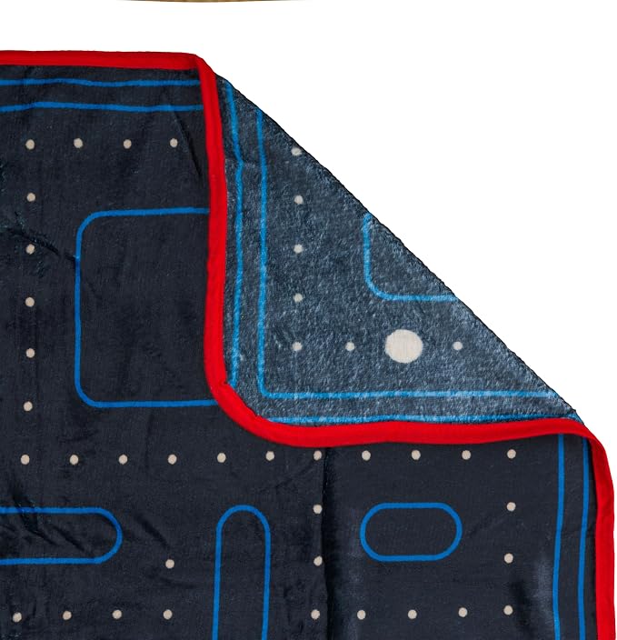 Silver Buffalo Pacman 45" x 60" Fleece Throw, Soft and Cozy Blanket, 185 GSM