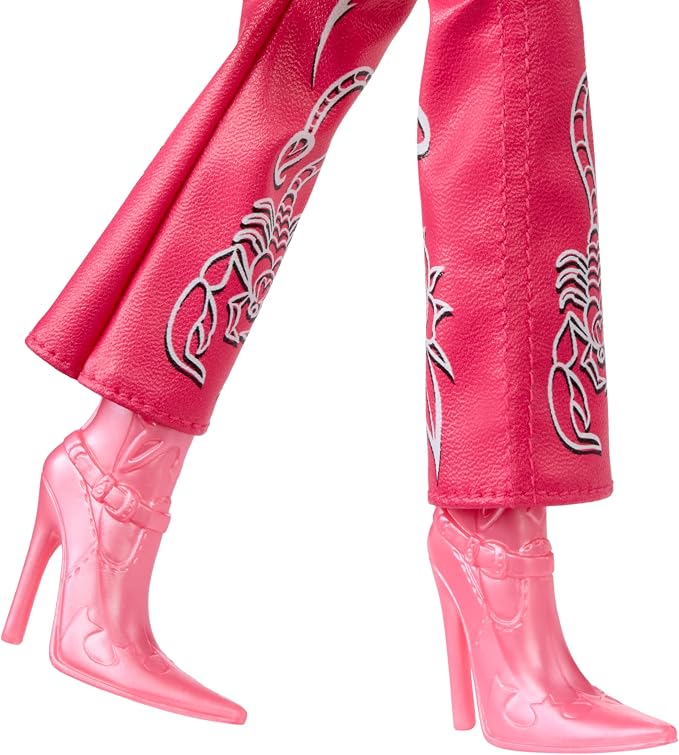 Bratz Sassy Stampede Jade Fashion Doll with Accessories: Western, Cowgirl Style Clothes & Accessory Pieces