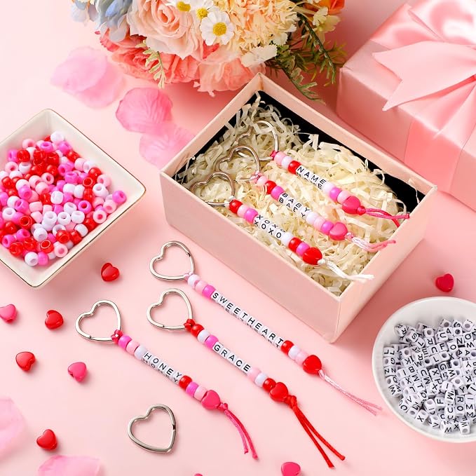 Landical 564 Pcs Mother's Day Keychain Craft DIY Heart Bead Keychain Making Kit Adjustable Letter Bead Galentine's Day Friendship Love Mom Gift Jewelry Accessories Valentine Party Favor(Sweet Color)