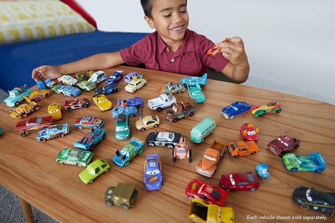 Disney/Pixar Cars Die-Cast Oversized Ambulance Vehicle