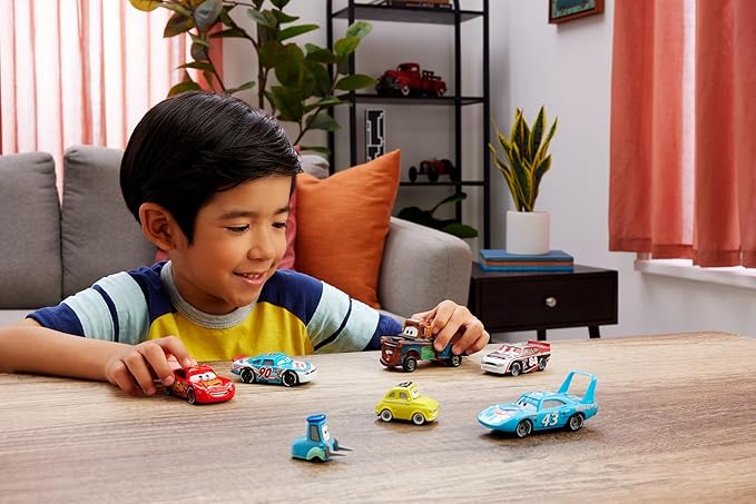 Mattel Disney and Pixar Cars 1:55 Scale Die-Cast Vehicles, Collectible Toy Cars, Luigi & Guido