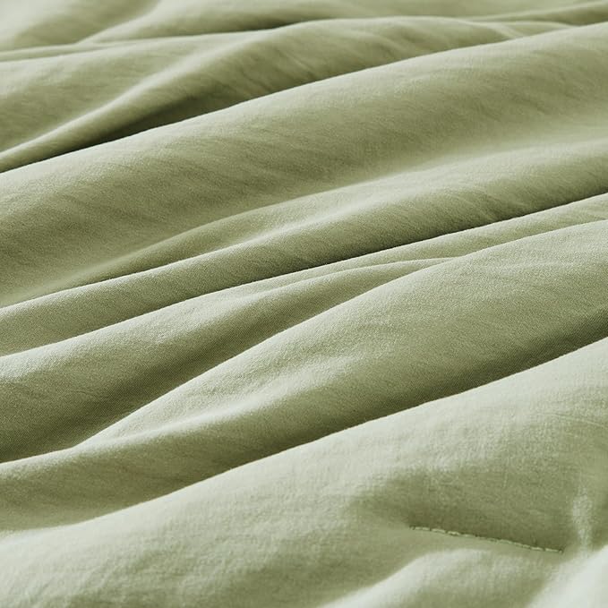 WRENSONGE Super King Comforter Set - 7 Pieces Sage Green Soft Bed in a Bag Super King with Fitted Sheet, Flat Sheet, 2 Pillow Shams, and 2 Pillowcases- Warm Bedding Sets for All Season