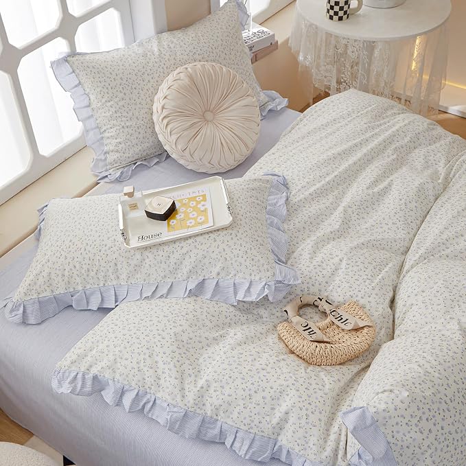 King Comforter Set Blue Floral Comforter King Vintage Floral Bedding Comforter Boho Ruffle Comforter Set Cottagecore Flower Botanical Comforter with 2 Pillowcases Fluffy Soft Comfy Comforter Set
