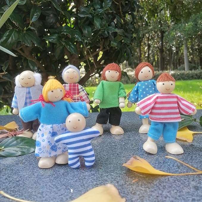 HYSTYLE 7 Pack Wooden Dollhouse Family Dolls Pretend Play Figures, Family Role Play Pretend Play People Figures