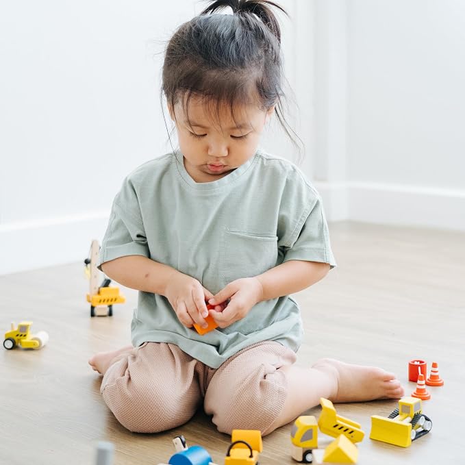 PlanToys® Highway Maintenance Wooden Montessori Vehicle and Imaginative Play Set | Creativity, Language and Social Skill Building Activity | Eco Friendly Construction Truck Set