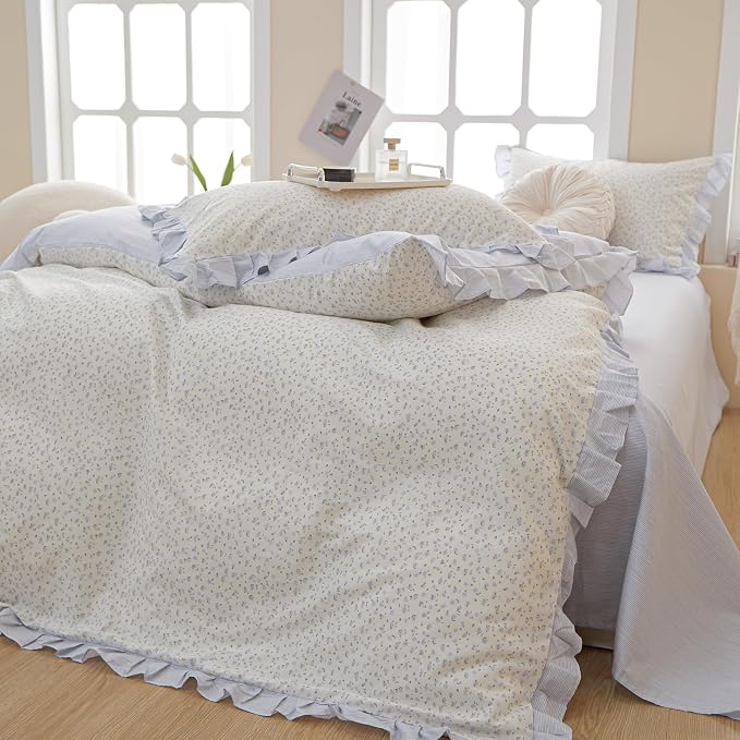 King Comforter Set Blue Floral Comforter King Vintage Floral Bedding Comforter Boho Ruffle Comforter Set Cottagecore Flower Botanical Comforter with 2 Pillowcases Fluffy Soft Comfy Comforter Set