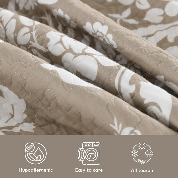 King Size Bedding Set - 3-Piece Lightweight Reversible Quilt Set in Cotton, Farmhouse Floral, Khaki, for All Seasons
