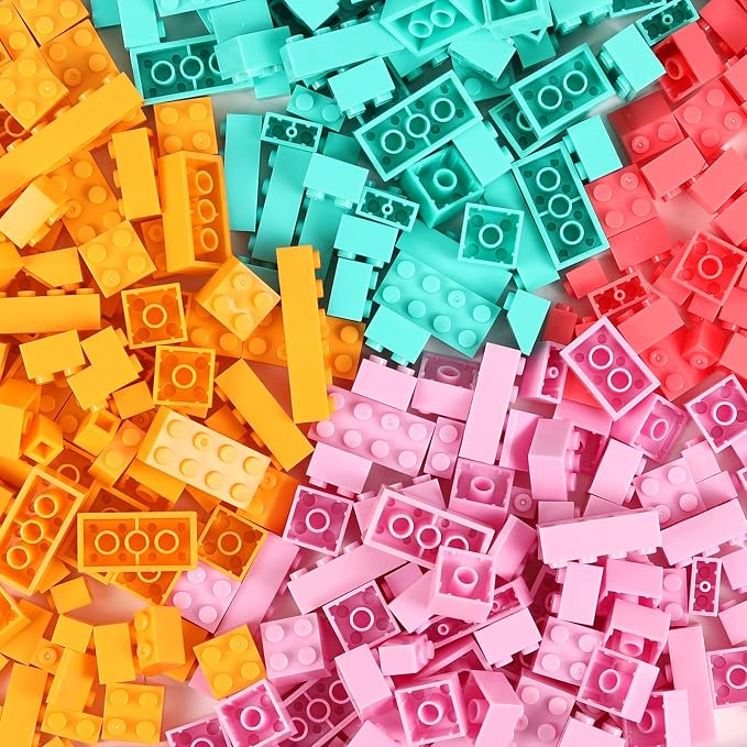 Building Bricks 500 Pieces Set,Classic Colors Building Blocks Toys,Compatible with All Major Brands,Birthday Gift for Kids