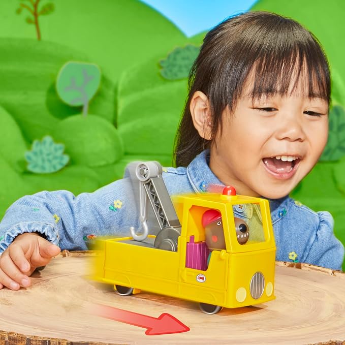 Peppa Pig Granddad Dog's Tow Truck Construction Vehicle and Figure Set, Preschool Toys for Boys and Girls 3 Years and Up