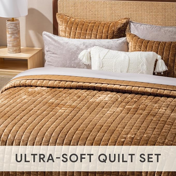RECYCO Luxury Velvet Quilt Set, California King 118'' x 106'' Oversized Bedspread, Ultra Soft Velvet Comforter, Lightweight Box Stitch Bedding Sets for All Season, with 2 Shams, Caramel Gold
