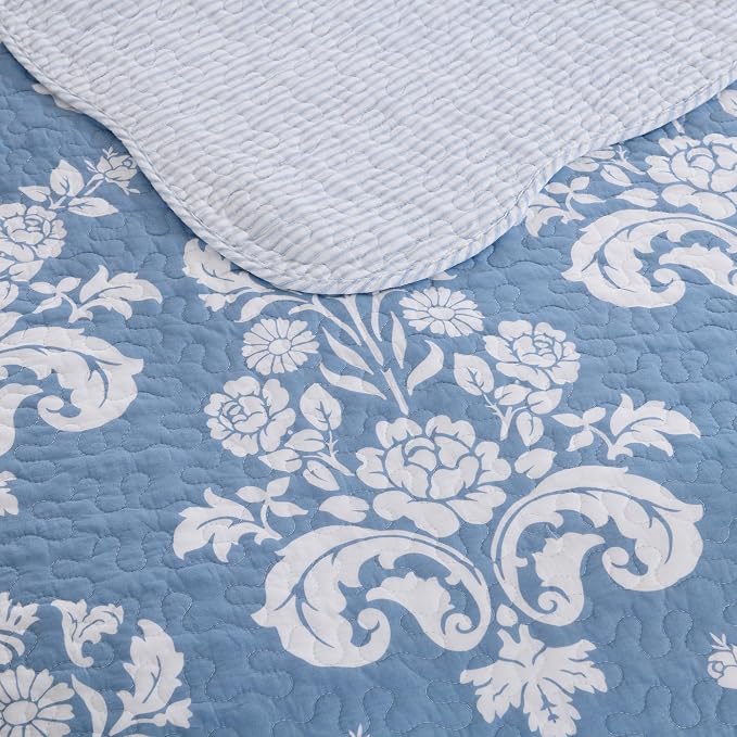 King Size Quilt Set Blue - 100% Cotton Floral Quilt Set, Scalloped Farmhouse Quilts King Size, Lightweight Bedspread Set,Reversible King Bedspread, All Season, Light Blue White, 3-Piece Quilt Set